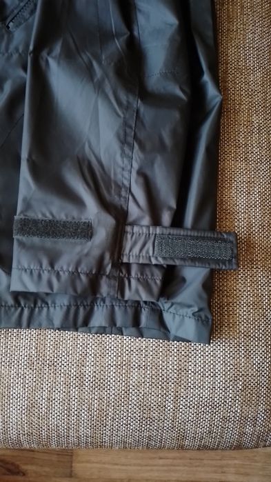 Продам легкую куртку Bigazzi,48р.