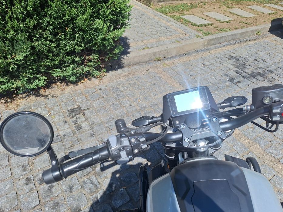 Zontes 125 GK – Estilo, Potência e Economia numa só moto!"*