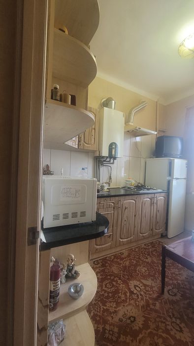 Продам 2-во кімнатну з газовим опаленням