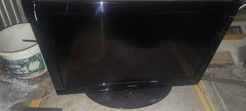 Telewizor TOSHIBA 32LV833G + PILOT