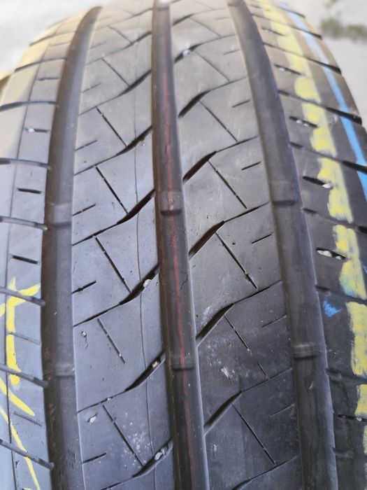 Pneus 225/65r16C Bridgestone Duravis  75% piso