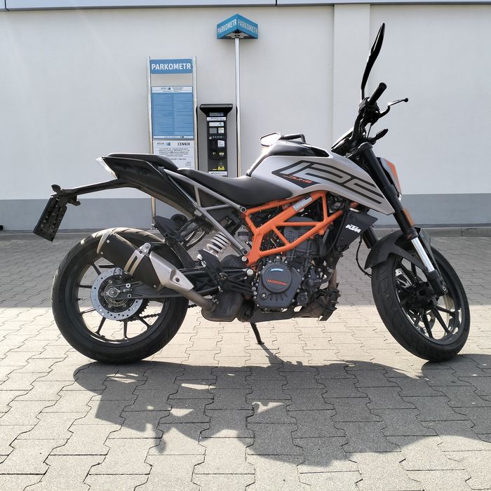 Sprzedam KTM Duke 125 z ABS 2023