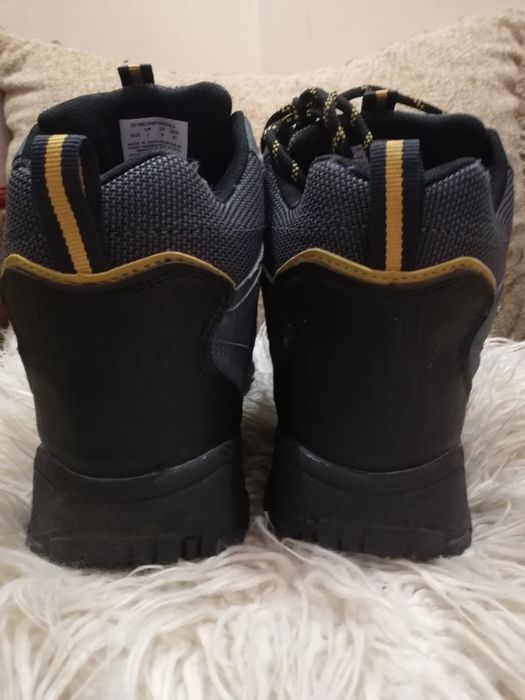 Mountain Warehouse. Jak nowe. Buty trekkingowe, wodoodporne.