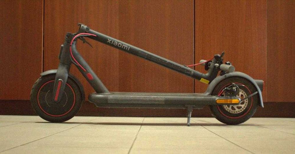 MI ELECTRIC SCOOTER 4 PRO