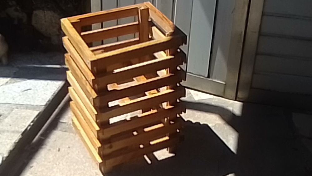 Suporte em pinho para vasol