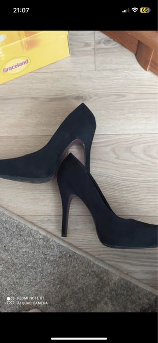 Szpilki czarne podeszwa gumowa