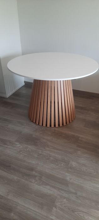 Mesa redonda  de sala jantar