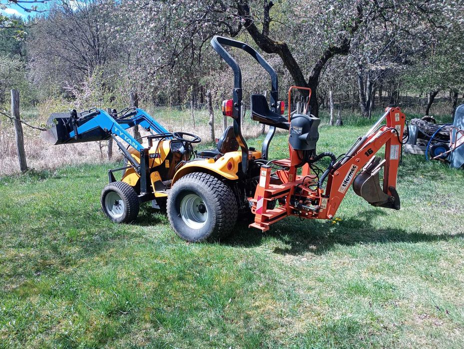 Mini traktor JCB 327 HST Tylko 552 mth! Z osprzętem