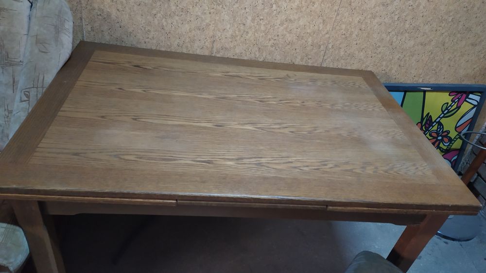 Розкладний дубовий стіл, і 6 крісел