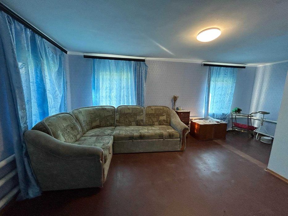 Гарний будинок село Дубіївка