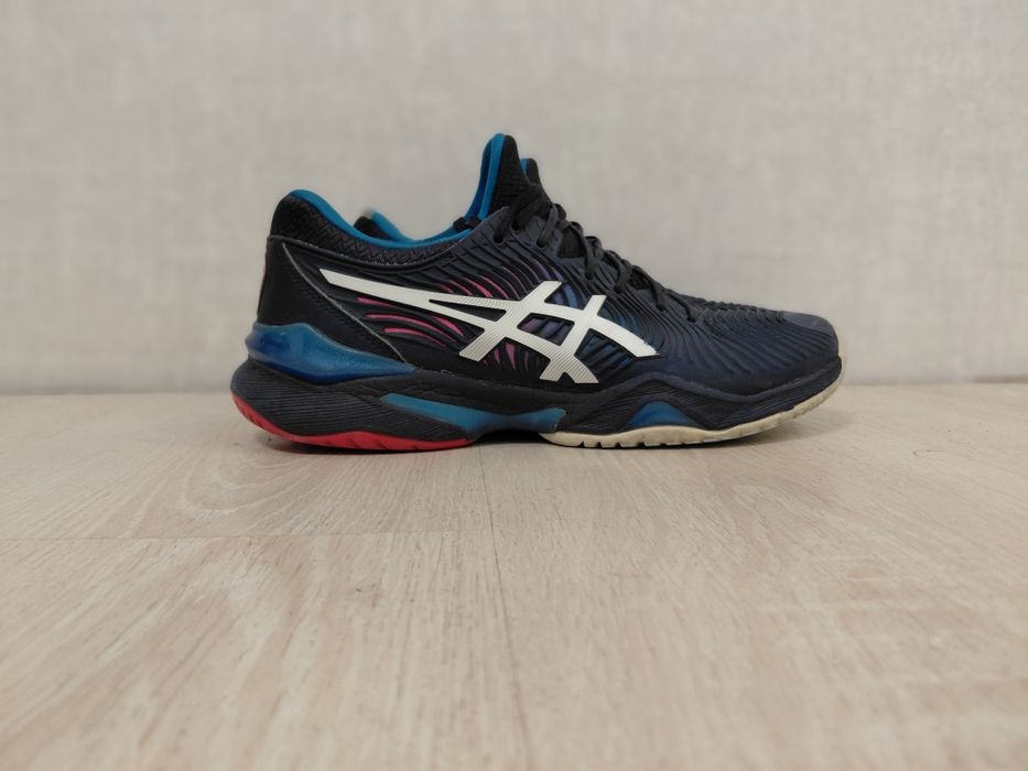 Кросівки волейбольні Asics