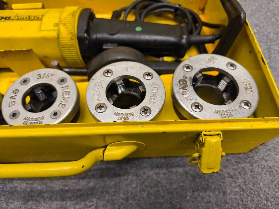 Gwintownica REMS Amigo do 1 i 1/4 cala do rur