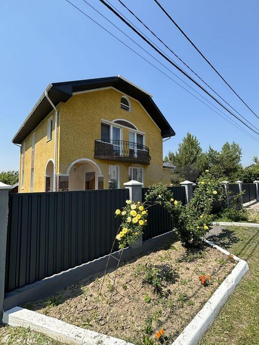 Продаж будинку 209 м2  %. 10сот. Святопетрівське