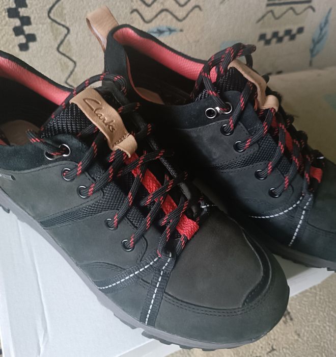 Clarks кросовки жіночі