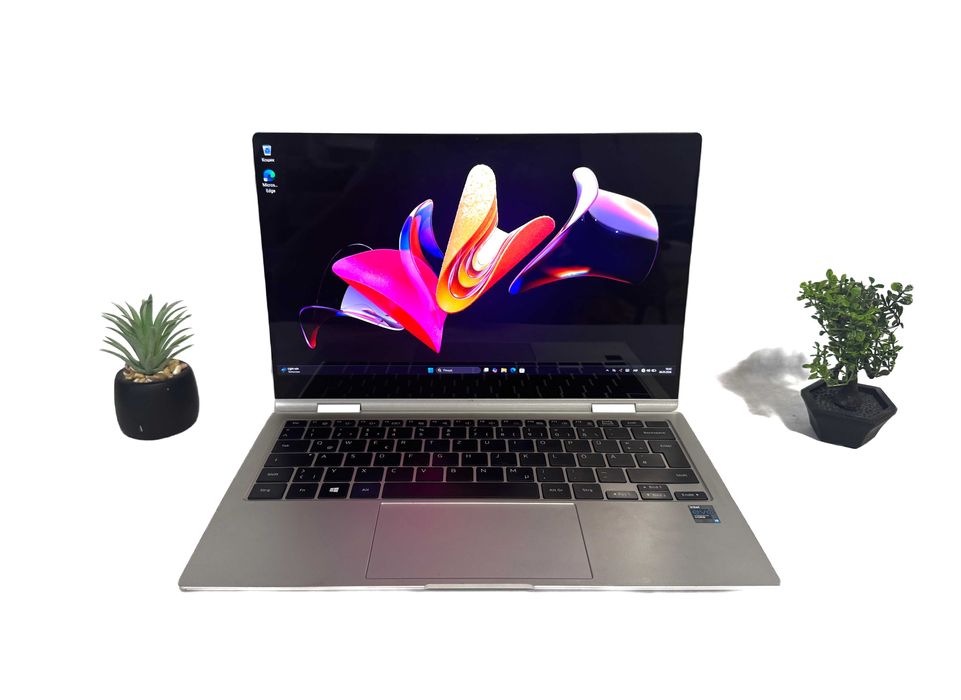 Samsung OLED сенсорний ноутбук 13.3" | i5 / 8-256GB SSD / Гарантія