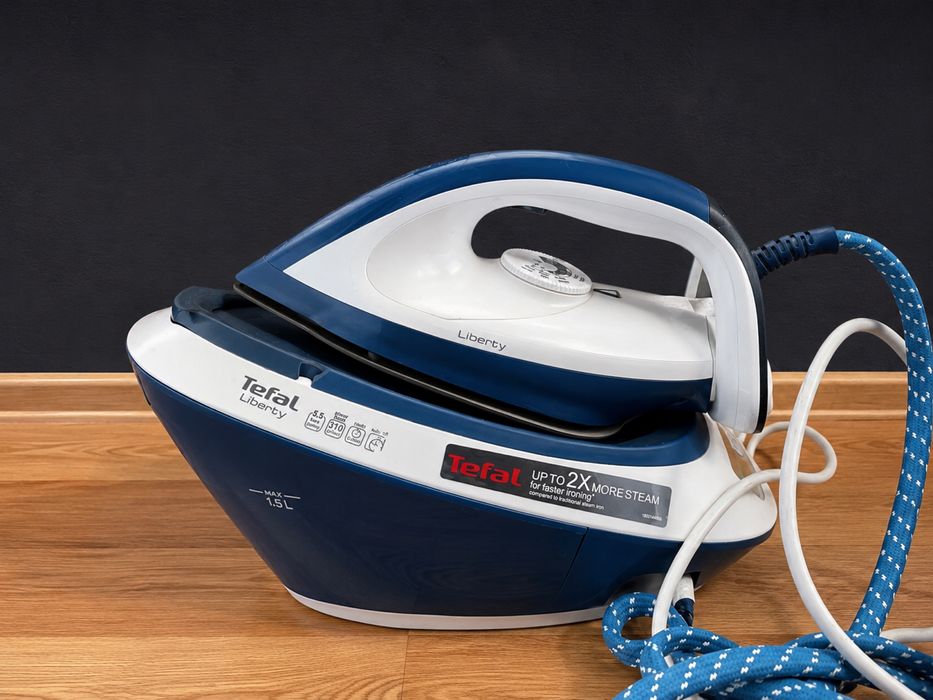 Праска Tefal, нова укомплектована, утюг