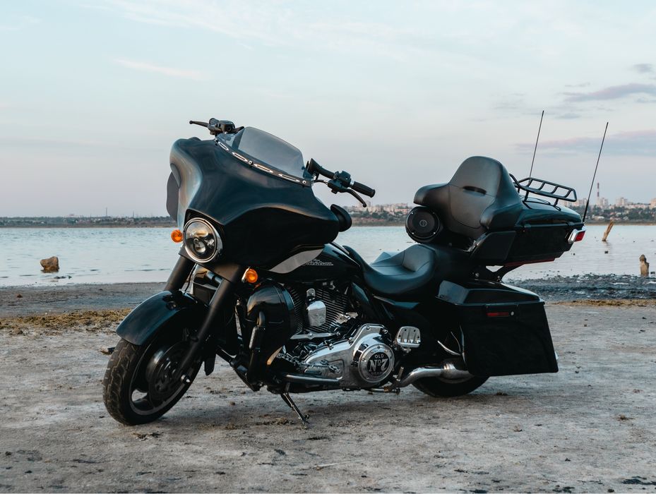Продам Harley Davidson Street Glide