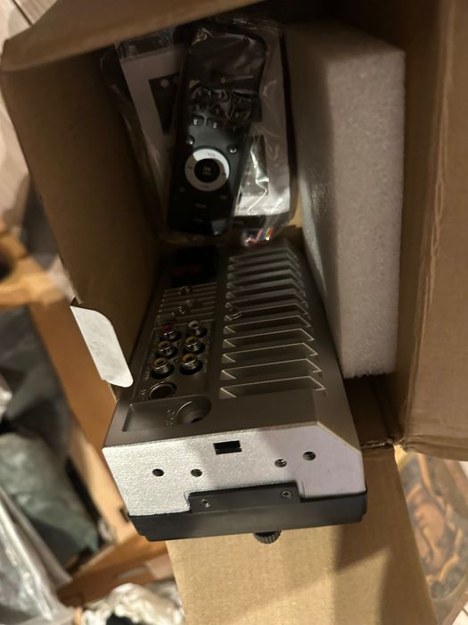 Radia samochodowe JVC Pioneer Sony USB dotykowe