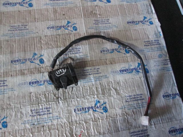 Pistola do fecho da porta frente esquerda MAZDA 323 III (BF)