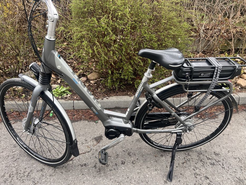 Rower elektryczny GIANT PRIME 400WH z silnikiem centralnym YAMAHA /A