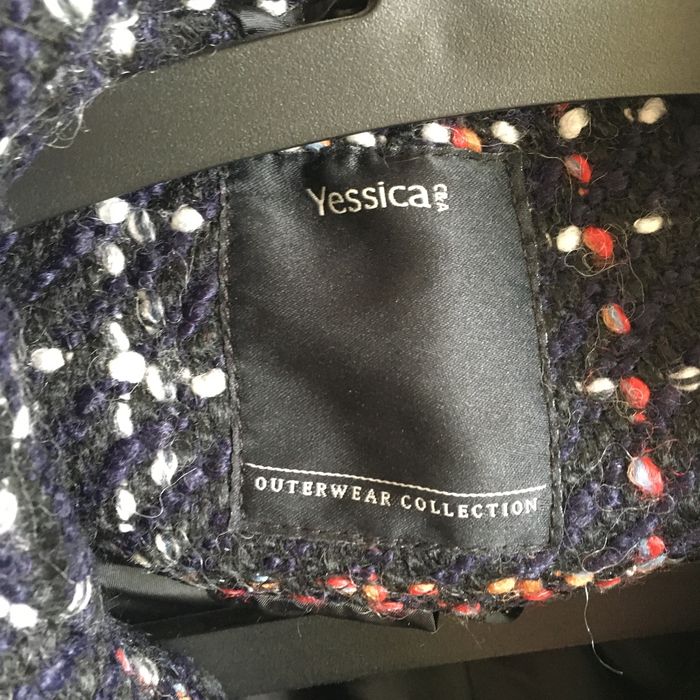 Casaco com capuz Yessica C&A