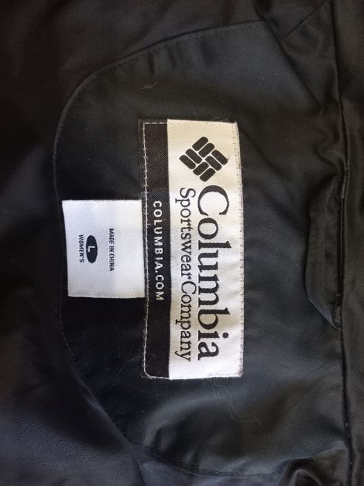 Продам оригинальный женский пуховик COLUMBIA