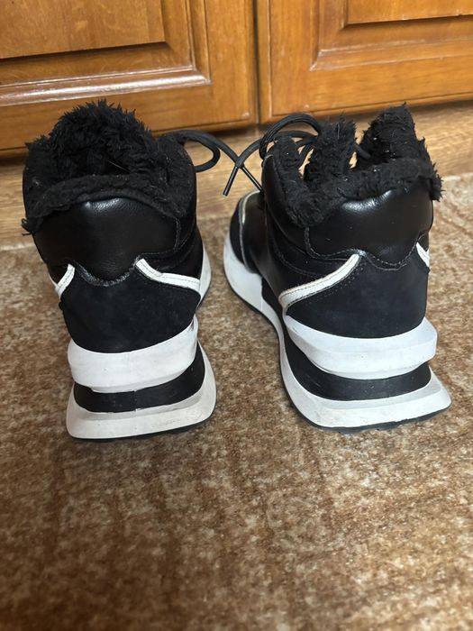 Зимние кроссовки 37 размер