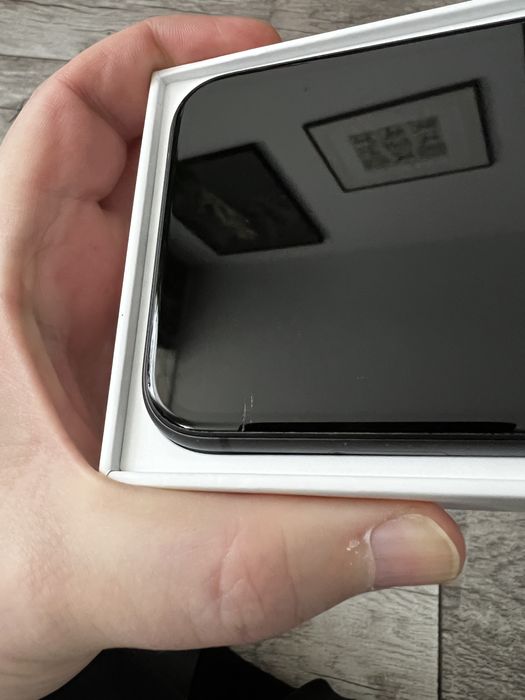 Apple iPhone 11  pojemnosc 64Gb