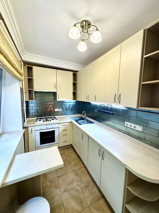 Apartment in Kyiv, Chokolivka - View 3