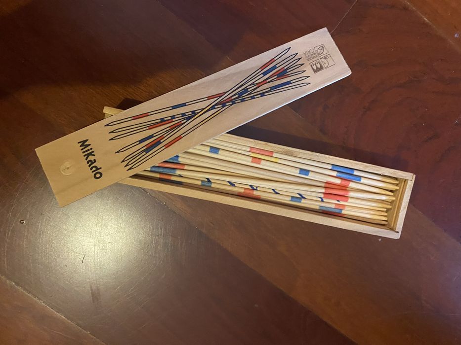 Jogo mikado em madeira