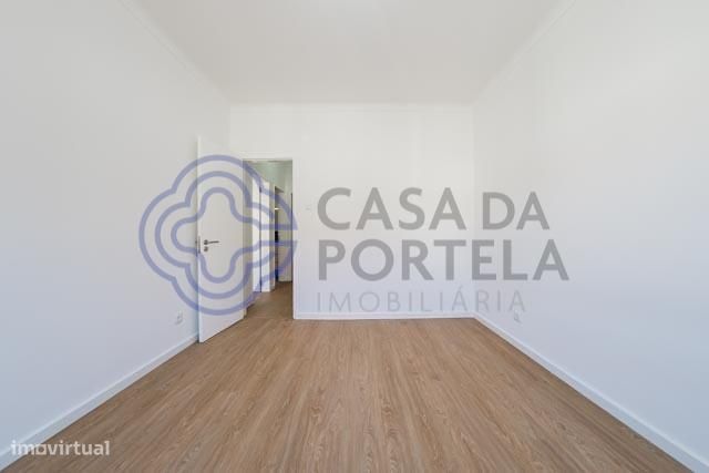 T3 com varanda no centro