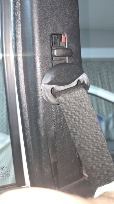 Clips pilar A e C e tampa do teto, colunas. etc  BMW E36
