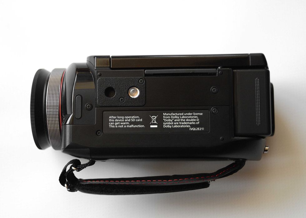 Видеокамера Panasonic hdc-HS900 3MOS FULLHD 50p. SD/HDD 220gb.