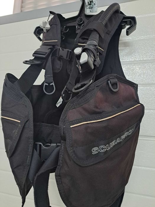 Colete de Mergulho e Fato