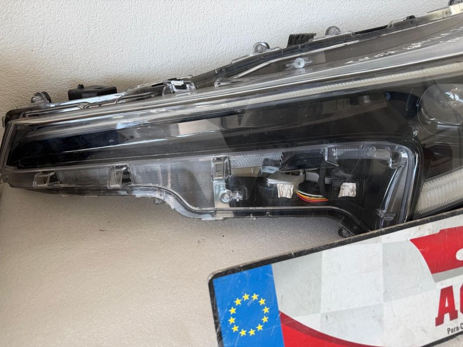 farol esq toyota corolla facelift full led 2022>
