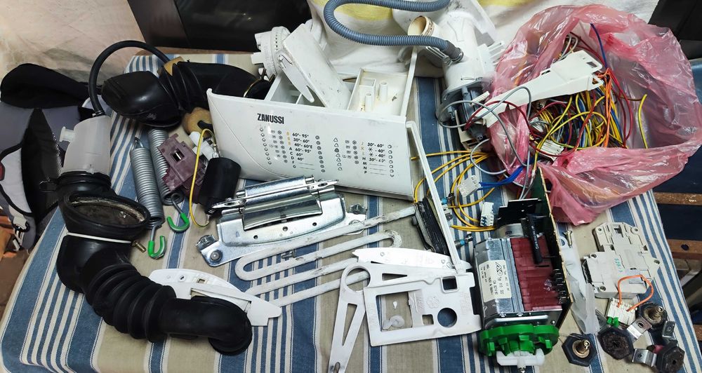 Zanussi запчасти к стиральной машине