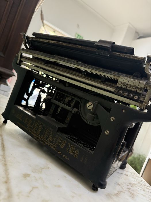 Maquina antiga de escrever antiguidade