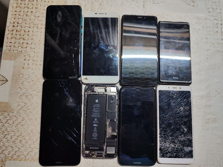 Телефон на запчасти