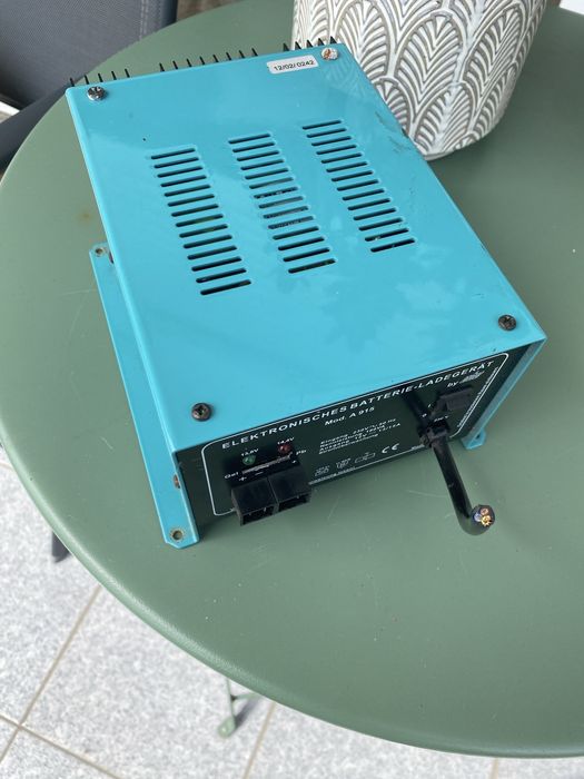 Carregador de bateria autocaravana cbe a-915