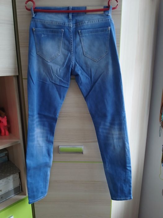Spodnie jeans Amisu