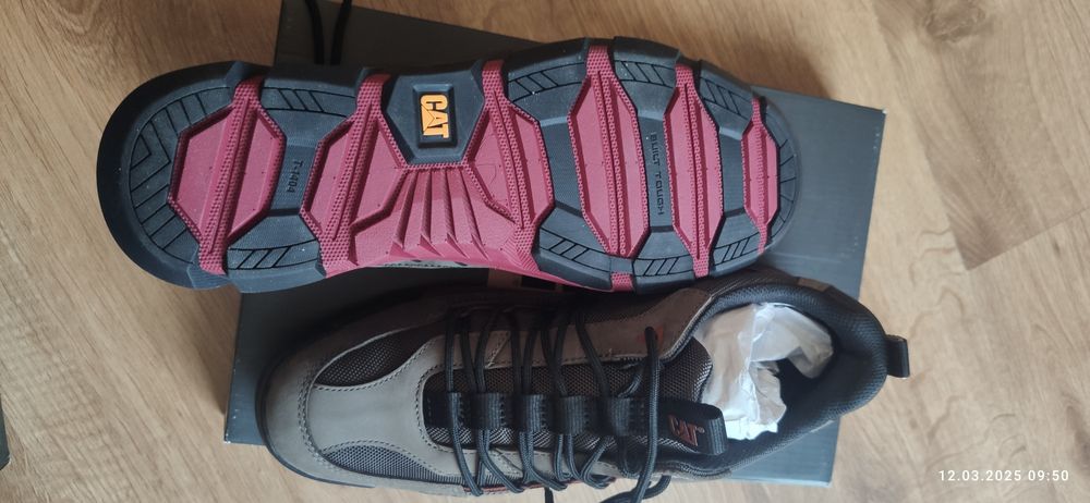 Nowe buty Caterpillara