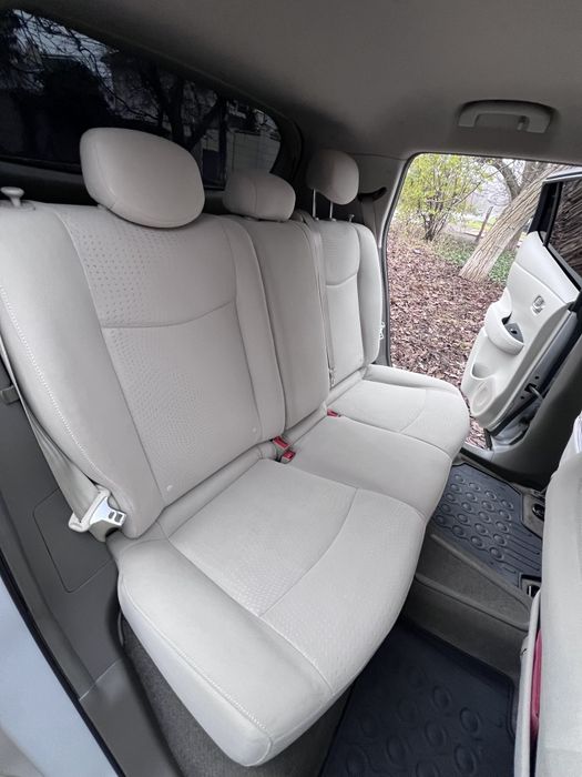 Продам Nissan Leaf 9/12 . Возможен обмен