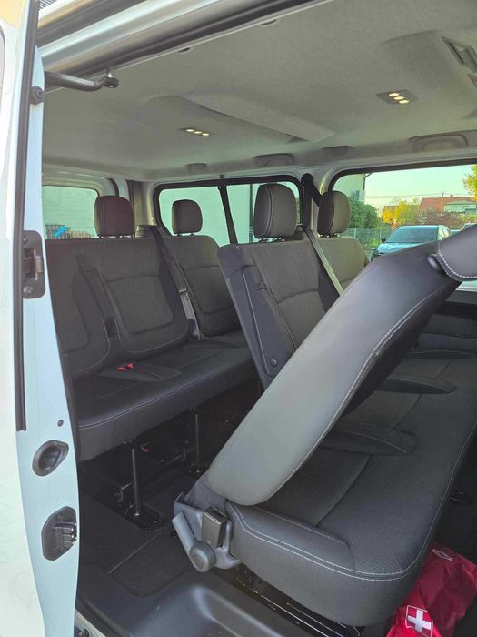 Renault Trafic Mercedes V klasa- bus 7 i 9 os - WYNAJEM doba od 187 zł