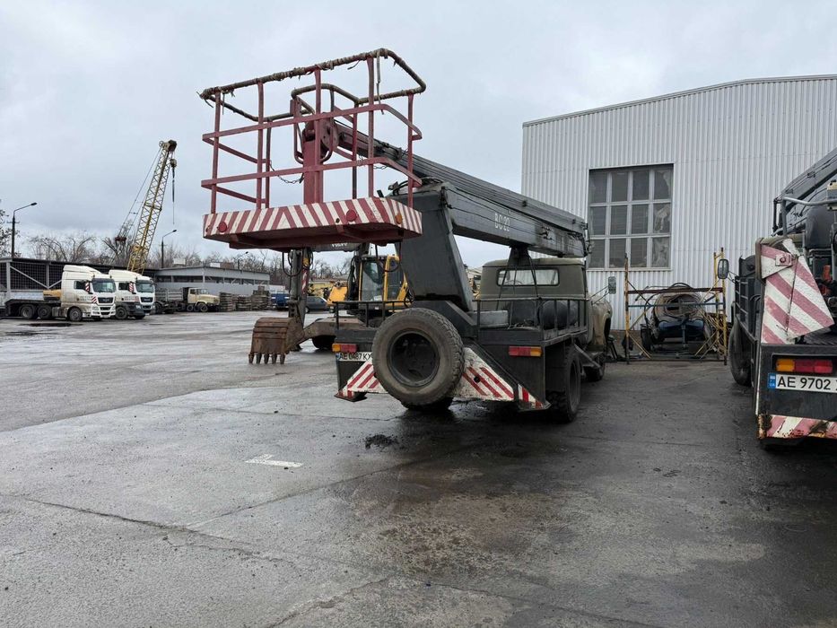 автовышка гидравлическая ВС-22 НА БАЗЕ ЗИЛ-130