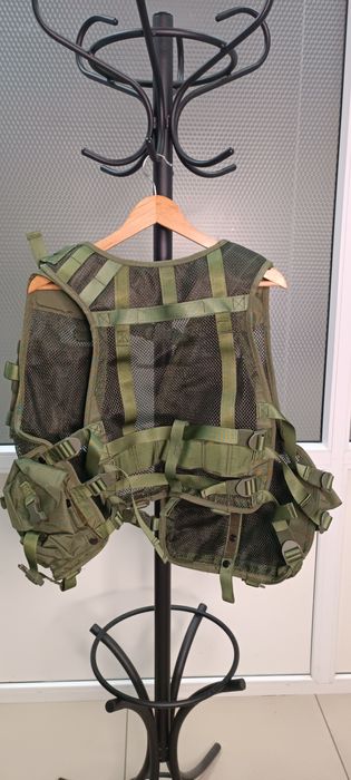 Тактичний бойовий жилет