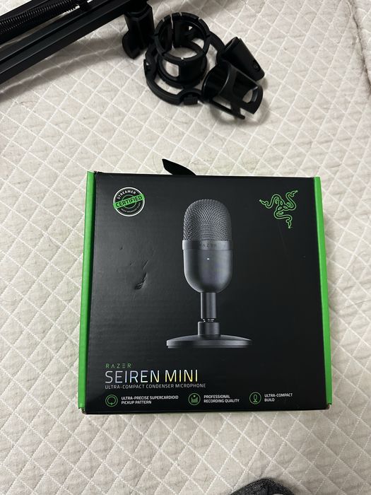 Microfone e suporte para microfone