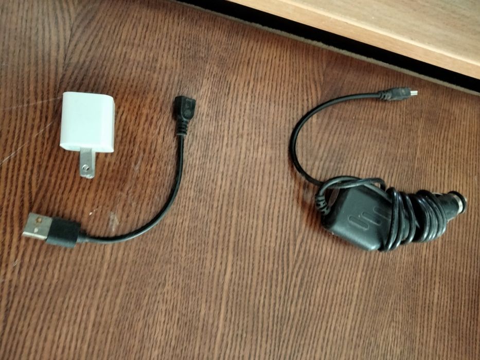 Зарядное устройство для телефона.