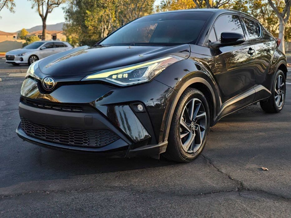 Toyota C-HR      2022