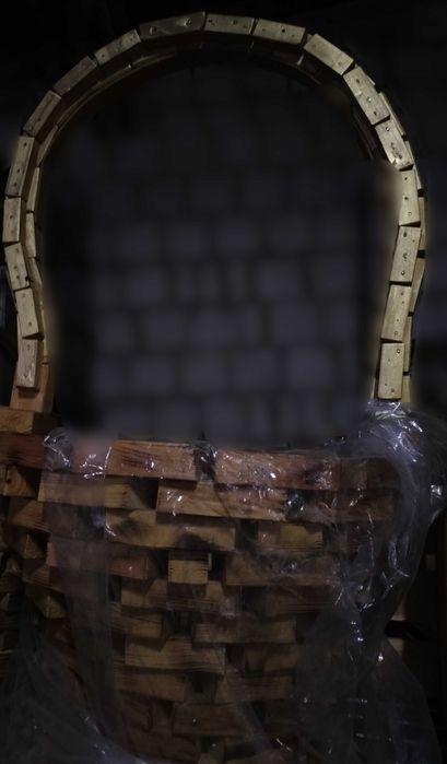 Kosz z drewna ręcznie robiony