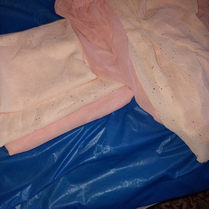 Ткань небольшие остатки  цена за все  125гр.